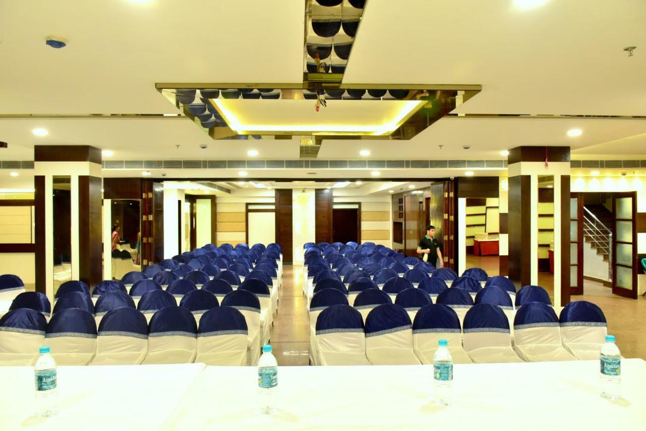 Hotel City Inn Váránaszi Kültér fotó