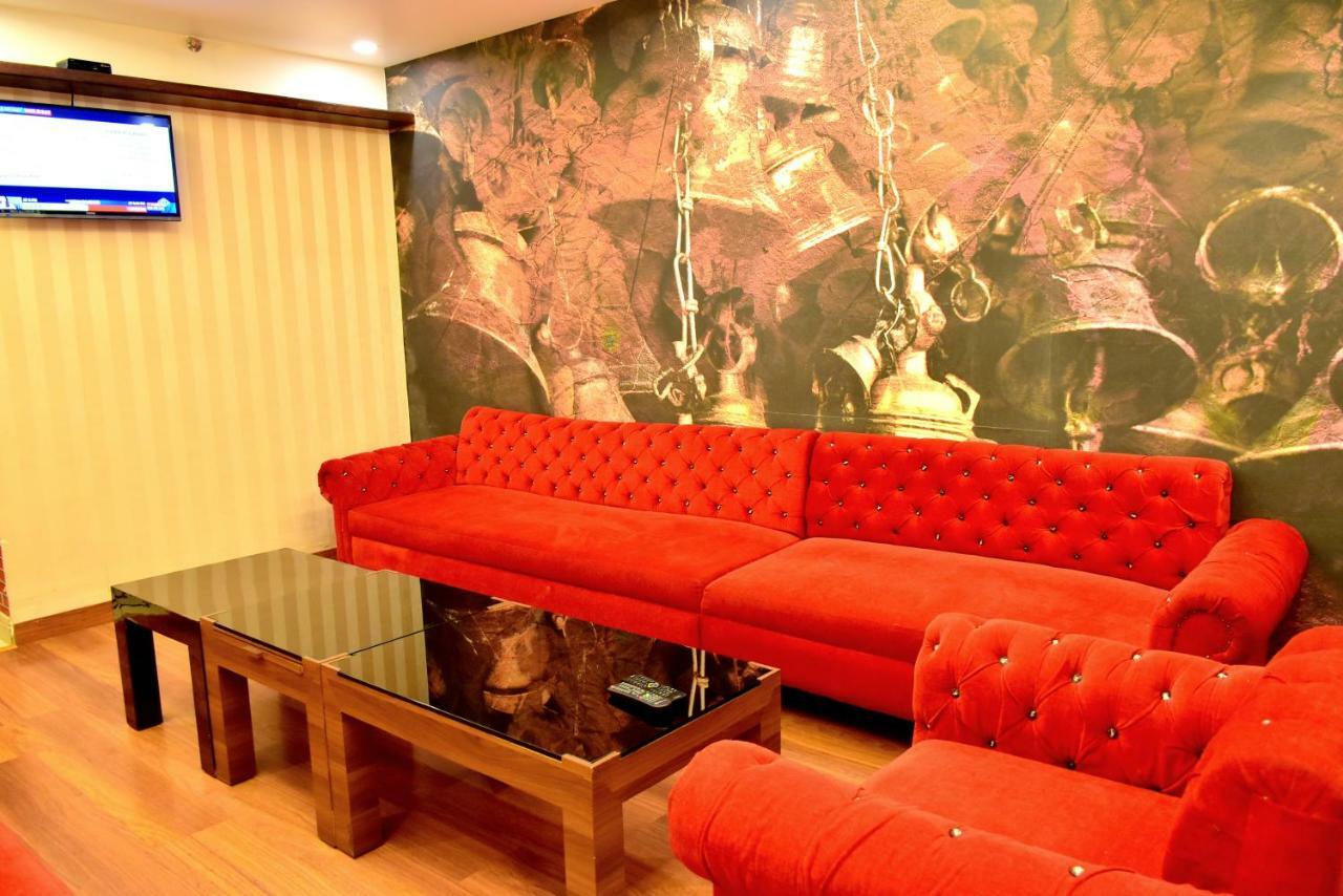 Hotel City Inn Váránaszi Kültér fotó